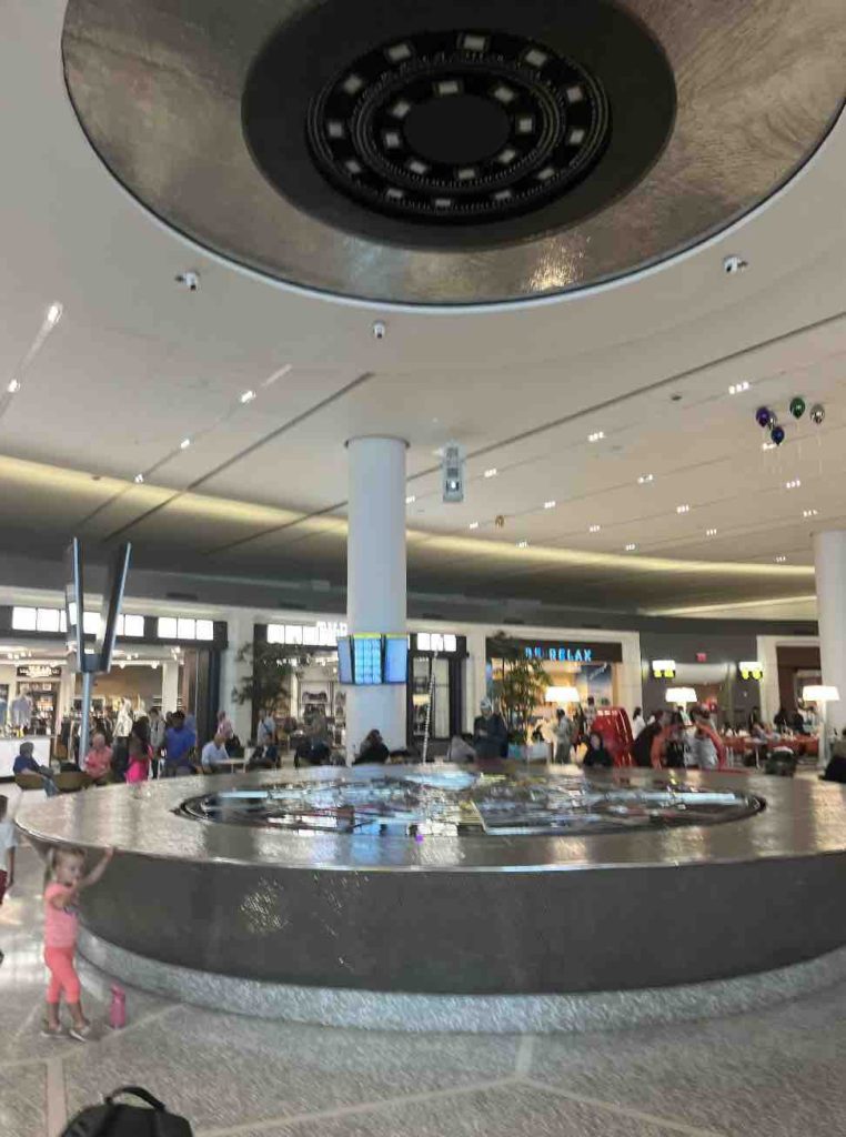 The gorgeous fountain at LaGuardia Airport Terminal B.