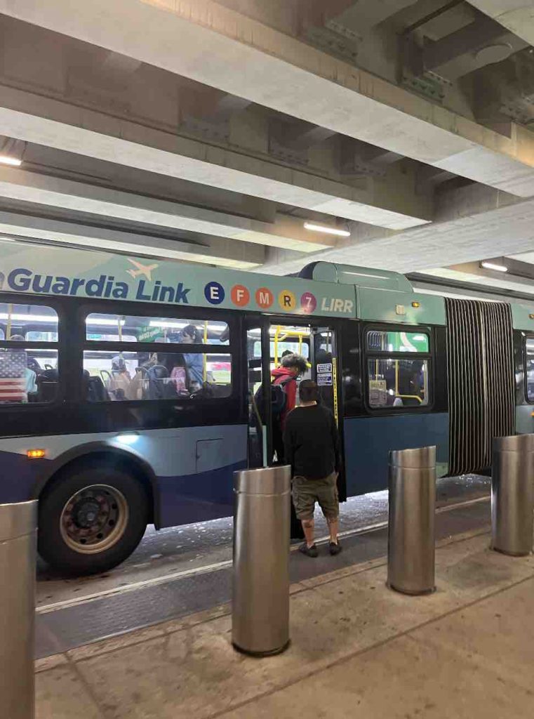 This is what the LaGuardia Link Bus looks like. Hop on, it's free.